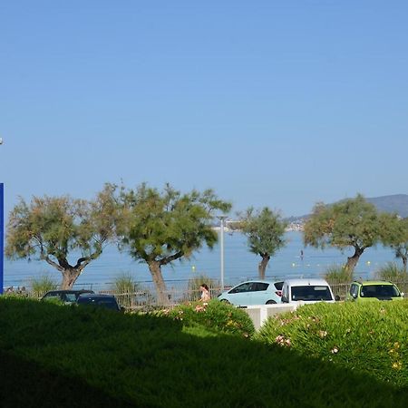 Les Pieds Dans L'Eau Lägenhet Saint-Cyr-sur-Mer Exteriör bild